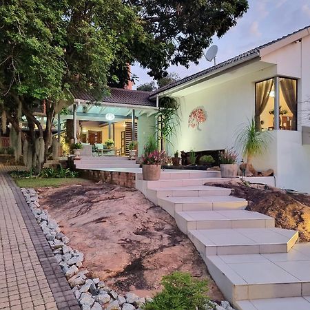 The Coral Tree Hotel Mbombela Exterior foto